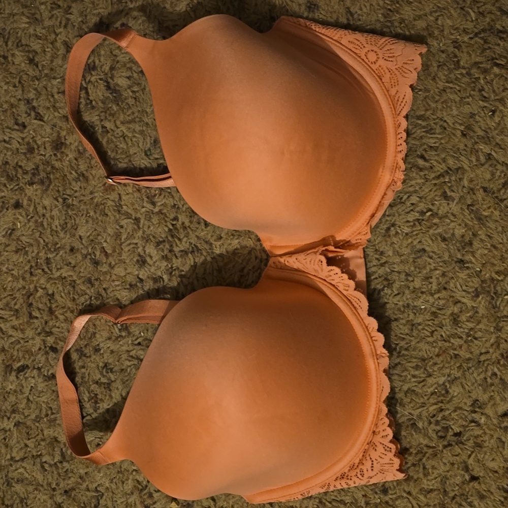 Aerie salmon colored bra